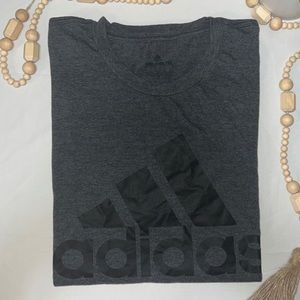 Adidas T-Shirt